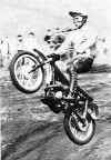 BS125moto.jpg (21295 bytes)